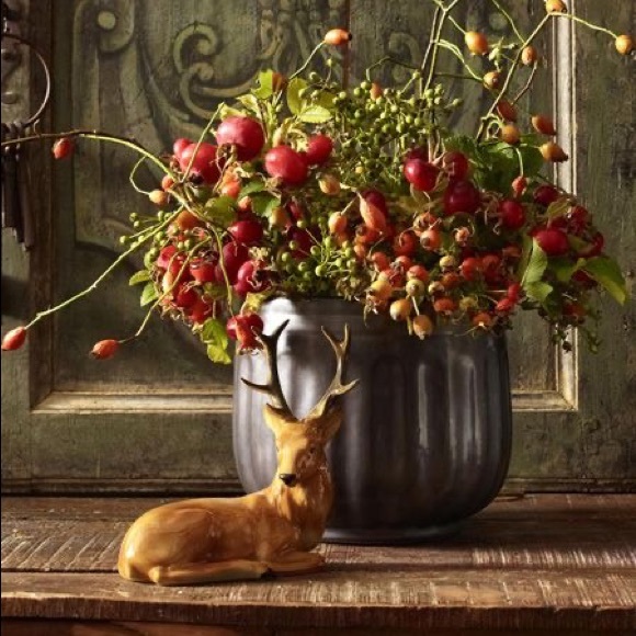 Nell Hill’s O Christmas Tree Hardcover Book - Picture 8 of 16